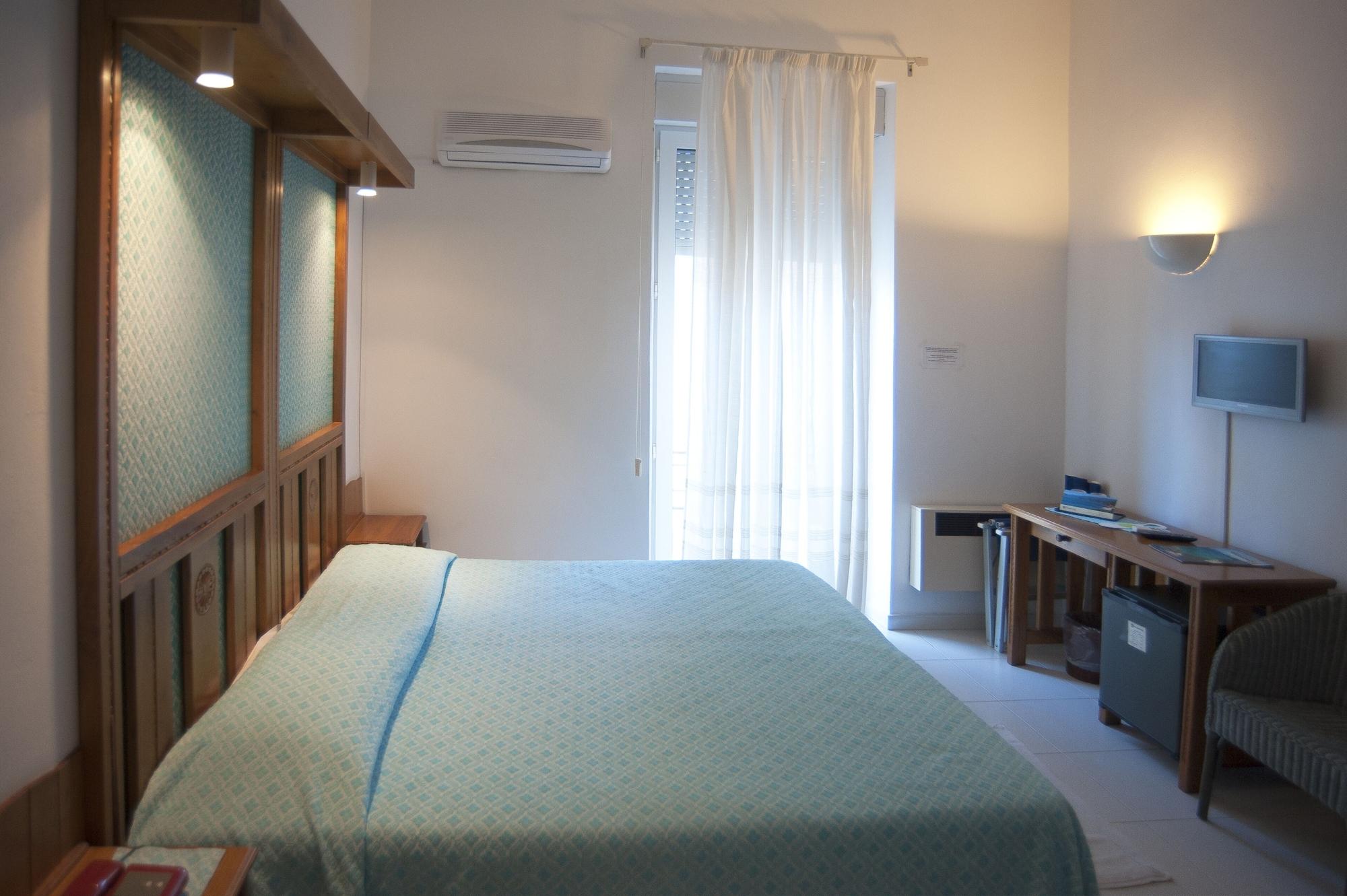 Albergo Miramare Cala Gonone Extérieur photo