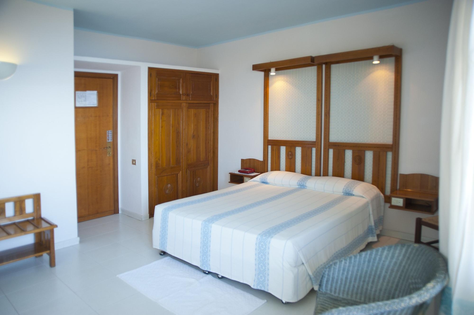 Albergo Miramare Cala Gonone Extérieur photo